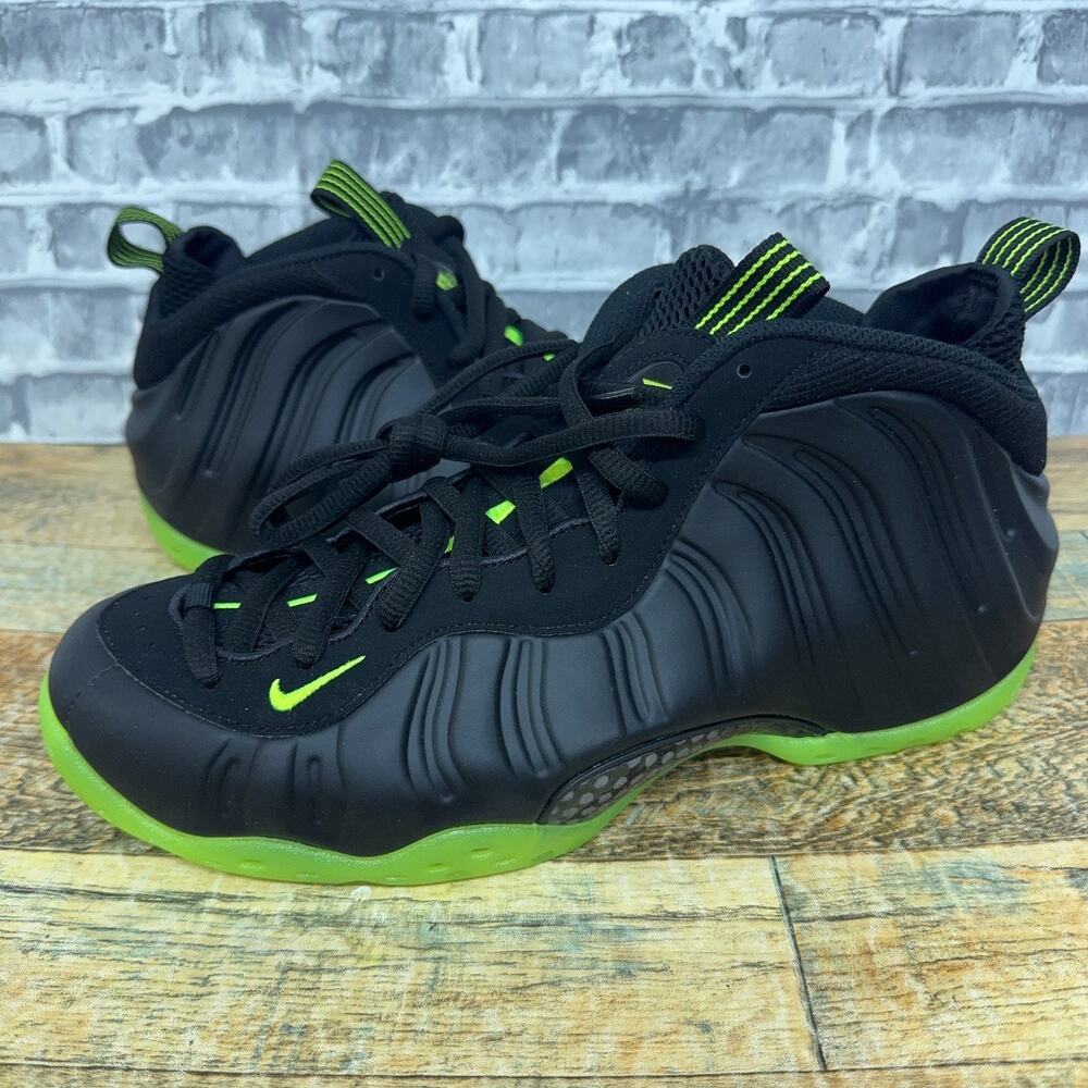Nike Air Foamposite One Black Volt Shoes HF2902-001 Mens Size 10 New Rare